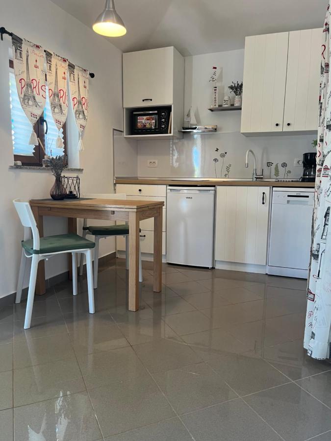 Apartment Cozy&Quiet Rovinj Buitenkant foto