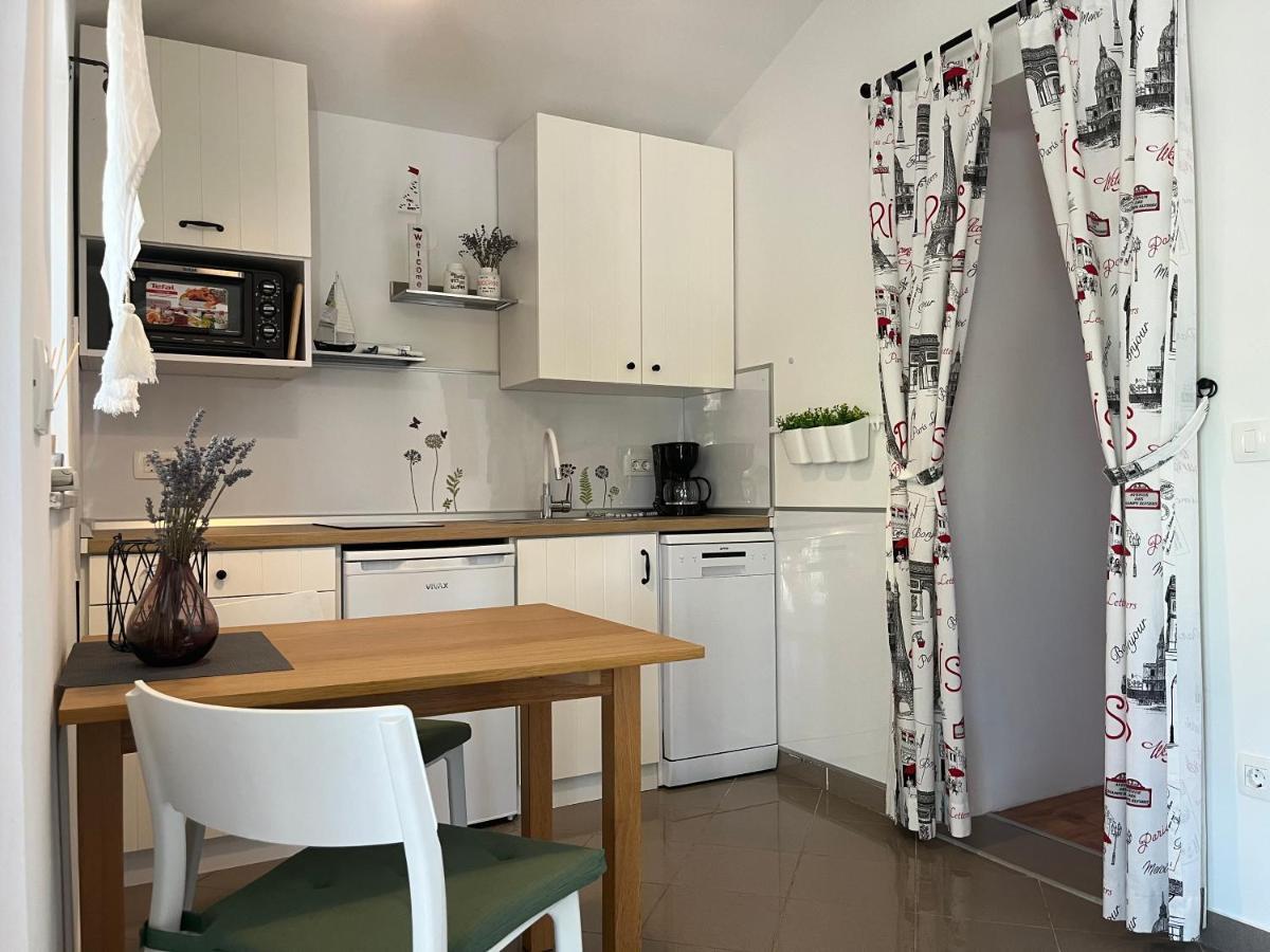 Apartment Cozy&Quiet Rovinj Buitenkant foto